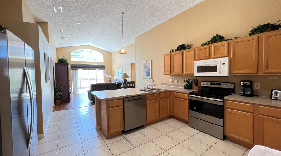 KISSIMMEE, Florida 34747, 5 Bedrooms Bedrooms, ,3 BathroomsBathrooms,Residential,For Sale,LIDO KEY,0,MFRS5148950
