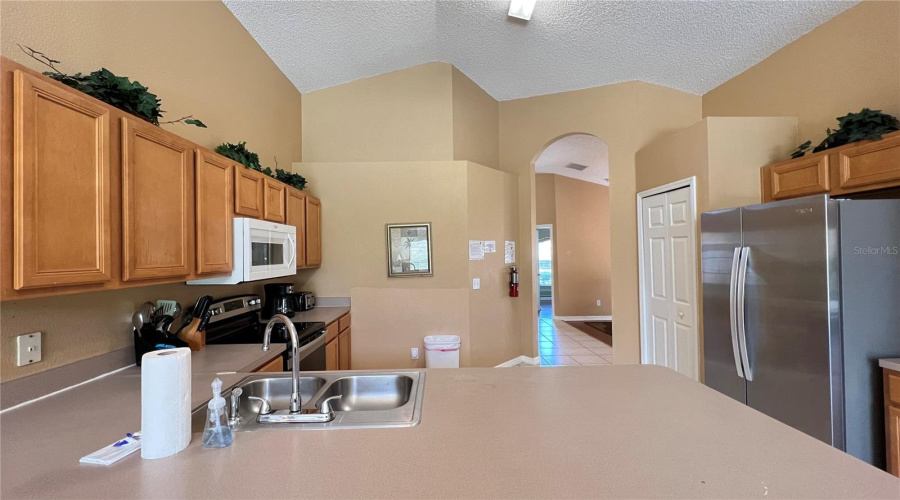 KISSIMMEE, Florida 34747, 5 Bedrooms Bedrooms, ,3 BathroomsBathrooms,Residential,For Sale,LIDO KEY,0,MFRS5148950