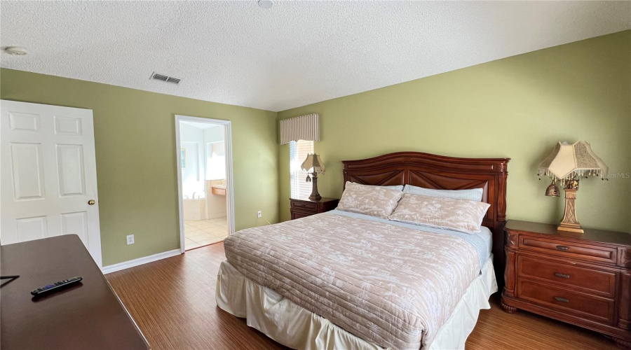 KISSIMMEE, Florida 34747, 5 Bedrooms Bedrooms, ,3 BathroomsBathrooms,Residential,For Sale,LIDO KEY,0,MFRS5148950
