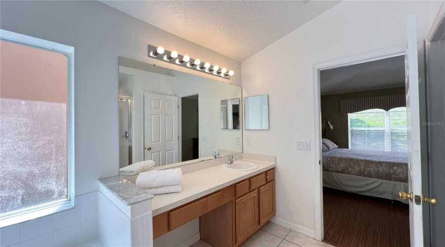 KISSIMMEE, Florida 34747, 5 Bedrooms Bedrooms, ,3 BathroomsBathrooms,Residential,For Sale,LIDO KEY,0,MFRS5148950