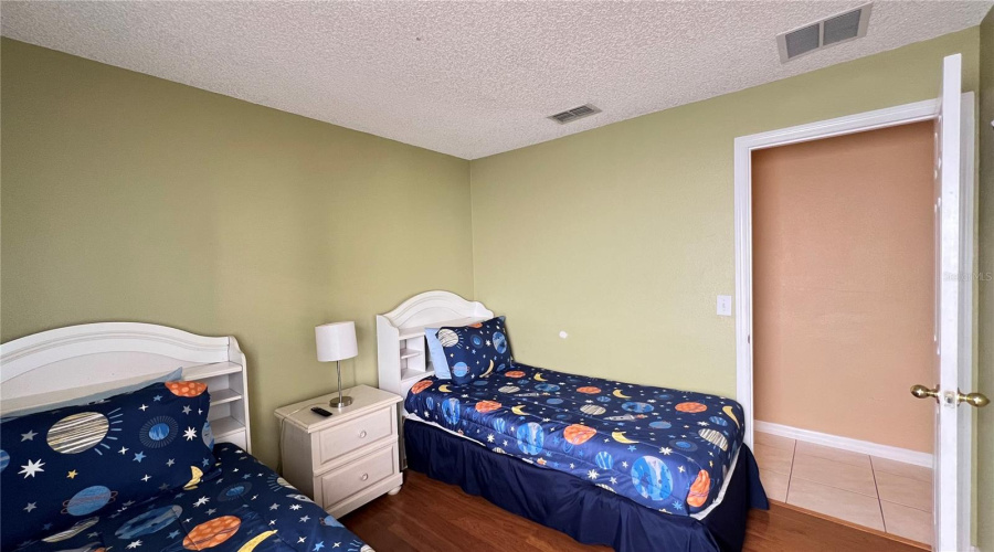 KISSIMMEE, Florida 34747, 5 Bedrooms Bedrooms, ,3 BathroomsBathrooms,Residential,For Sale,LIDO KEY,0,MFRS5148950