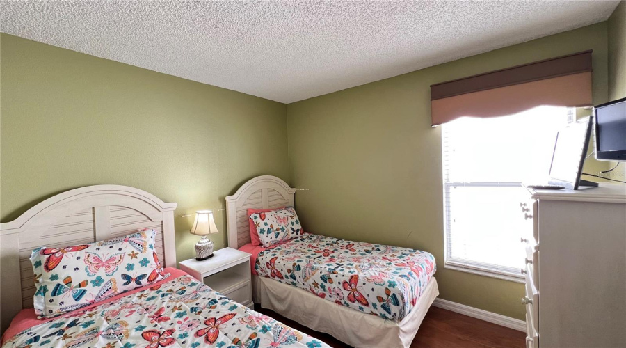 KISSIMMEE, Florida 34747, 5 Bedrooms Bedrooms, ,3 BathroomsBathrooms,Residential,For Sale,LIDO KEY,0,MFRS5148950