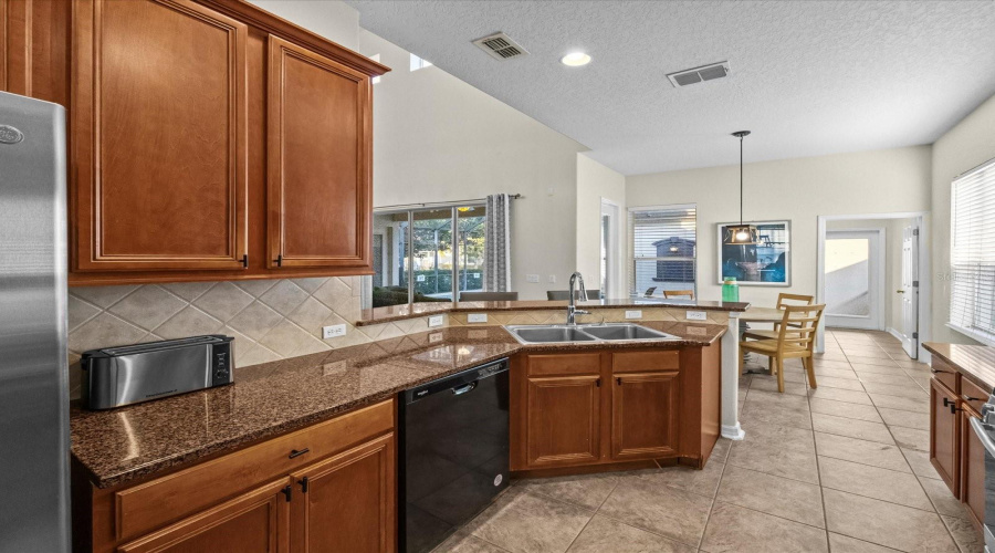 REUNION, Florida 34747, 5 Bedrooms Bedrooms, ,3 BathroomsBathrooms,Residential,For Sale,MOLONA,0,MFRS5146678