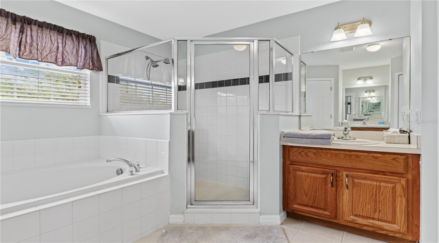 DAVENPORT, Florida 33897, 5 Bedrooms Bedrooms, ,3 BathroomsBathrooms,Residential,For Sale,HIGHGATE PARK,0,MFRO6406588