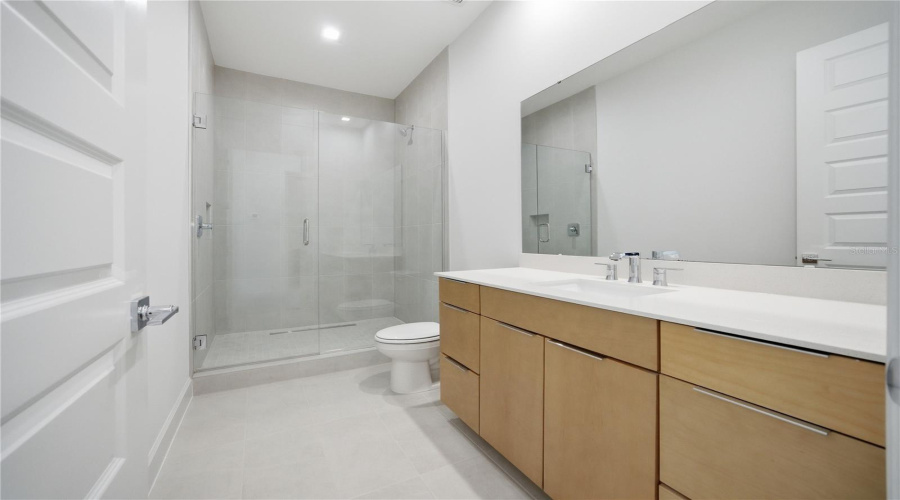 DAVENPORT, Florida 33837, 5 Bedrooms Bedrooms, ,5 BathroomsBathrooms,Residential,For Sale,HAMPTON,0,MFRO6405756