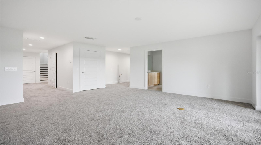 DAVENPORT, Florida 33837, 5 Bedrooms Bedrooms, ,5 BathroomsBathrooms,Residential,For Sale,HAMPTON,0,MFRO6405756