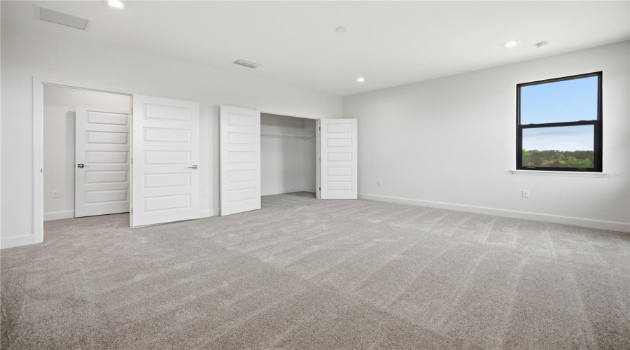 DAVENPORT, Florida 33837, 5 Bedrooms Bedrooms, ,5 BathroomsBathrooms,Residential,For Sale,HAMPTON,0,MFRO6405756