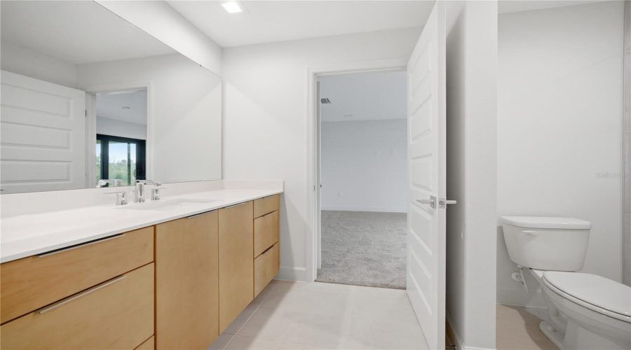 DAVENPORT, Florida 33837, 5 Bedrooms Bedrooms, ,5 BathroomsBathrooms,Residential,For Sale,HAMPTON,0,MFRO6405756