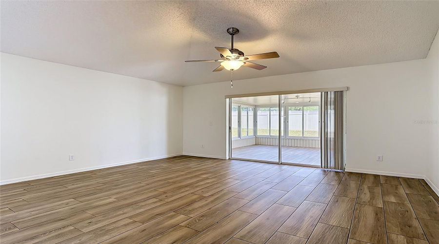 DAVENPORT, Florida 33897, 4 Bedrooms Bedrooms, ,2 BathroomsBathrooms,Residential,For Sale,BRAYTON,0,MFRG5112056