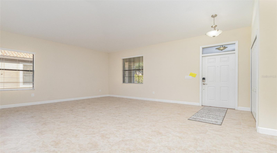 DAVENPORT, Florida 33896, 4 Bedrooms Bedrooms, ,3 BathroomsBathrooms,Residential,For Sale,PALMETTO DUNES,0,MFRS5138818