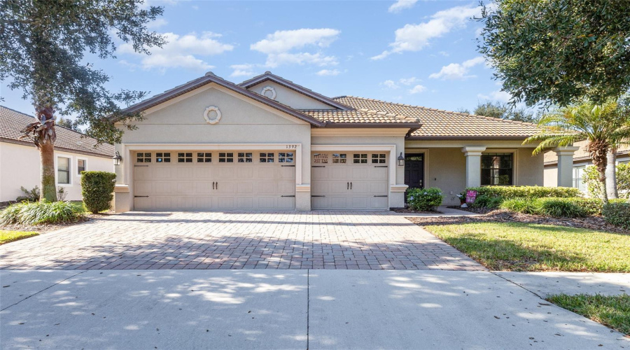 DAVENPORT, Florida 33896, 4 Bedrooms Bedrooms, ,3 BathroomsBathrooms,Residential,For Sale,PALMETTO DUNES,0,MFRS5138818