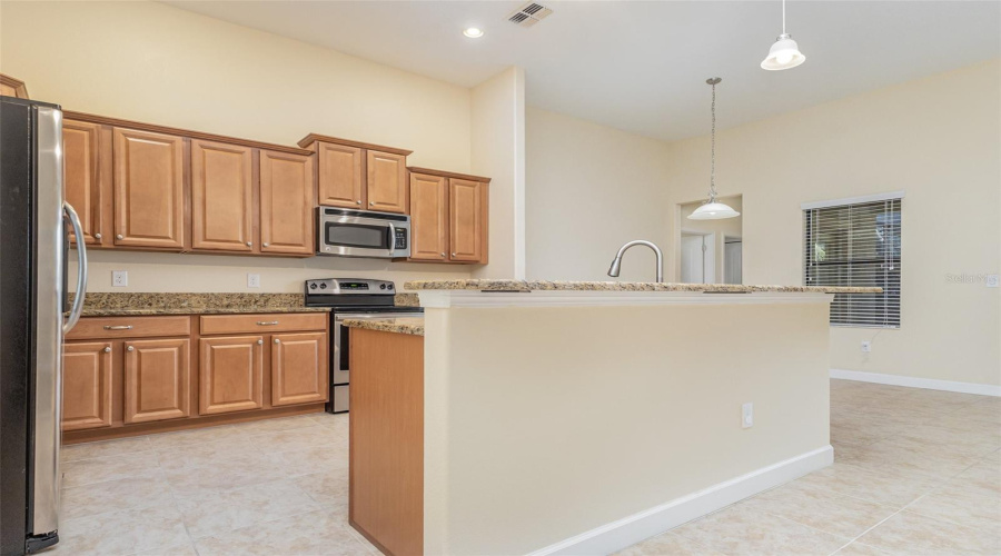 DAVENPORT, Florida 33896, 4 Bedrooms Bedrooms, ,3 BathroomsBathrooms,Residential,For Sale,PALMETTO DUNES,0,MFRS5138818