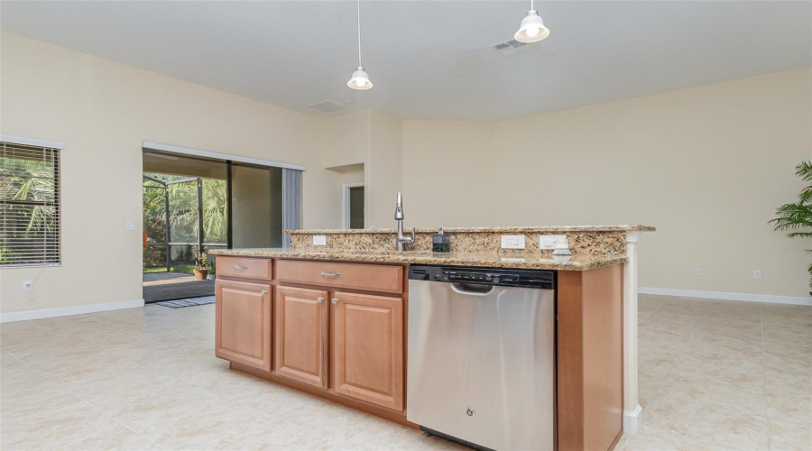 DAVENPORT, Florida 33896, 4 Bedrooms Bedrooms, ,3 BathroomsBathrooms,Residential,For Sale,PALMETTO DUNES,0,MFRS5138818