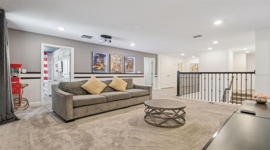 KISSIMMEE, Florida 34746, 8 Bedrooms Bedrooms, ,5 BathroomsBathrooms,Residential,For Sale,SIMILE,0,MFRO6406569