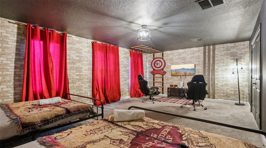 KISSIMMEE, Florida 34746, 8 Bedrooms Bedrooms, ,5 BathroomsBathrooms,Residential,For Sale,SIMILE,0,MFRO6406569