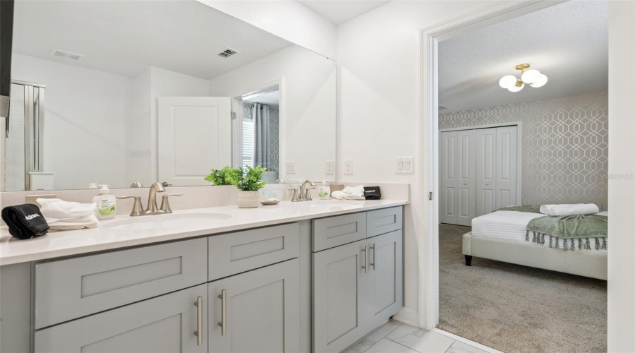 KISSIMMEE, Florida 34746, 8 Bedrooms Bedrooms, ,5 BathroomsBathrooms,Residential,For Sale,SIMILE,0,MFRO6406569