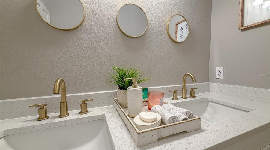 DAVENPORT, Florida 33837, 5 Bedrooms Bedrooms, ,3 BathroomsBathrooms,Residential,For Sale,SUNSET VIEW,0,MFRO6406207