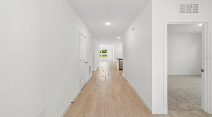 DAVENPORT, Florida 33837, 4 Bedrooms Bedrooms, ,2 BathroomsBathrooms,Residential,For Sale,REIN,0,MFRO6406796