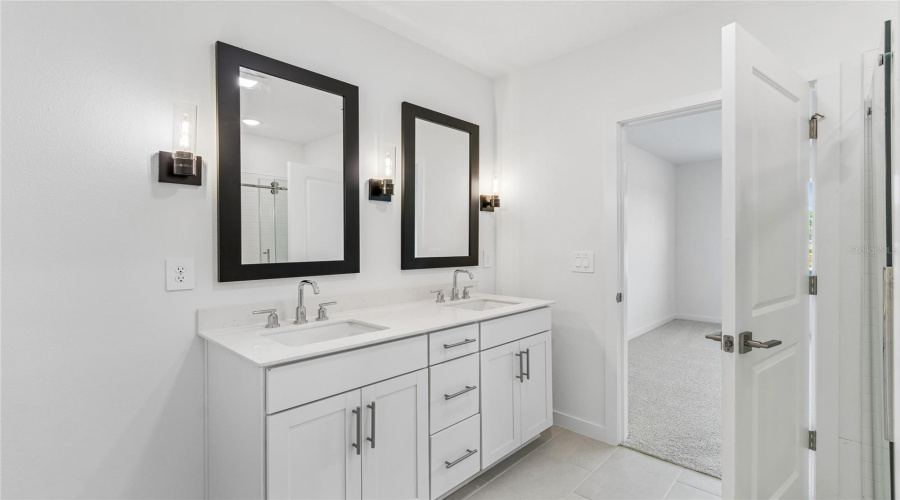 DAVENPORT, Florida 33837, 4 Bedrooms Bedrooms, ,2 BathroomsBathrooms,Residential,For Sale,REIN,0,MFRO6406796