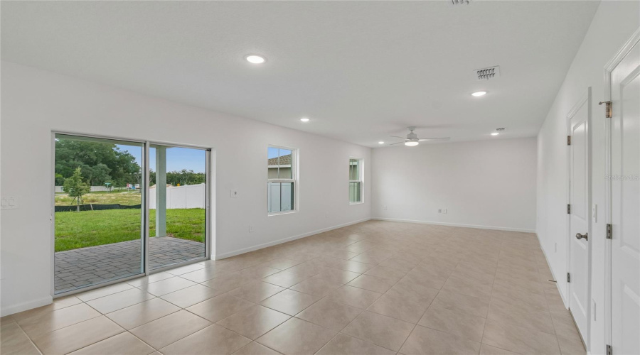 DAVENPORT, Florida 33837, 4 Bedrooms Bedrooms, ,3 BathroomsBathrooms,Residential,For Sale,REIN,0,MFRO6406807