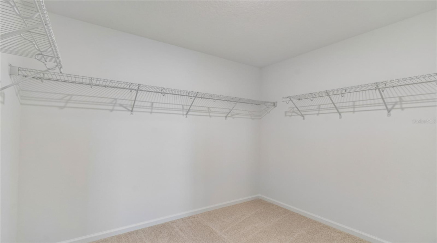 DAVENPORT, Florida 33837, 4 Bedrooms Bedrooms, ,3 BathroomsBathrooms,Residential,For Sale,REIN,0,MFRO6406807