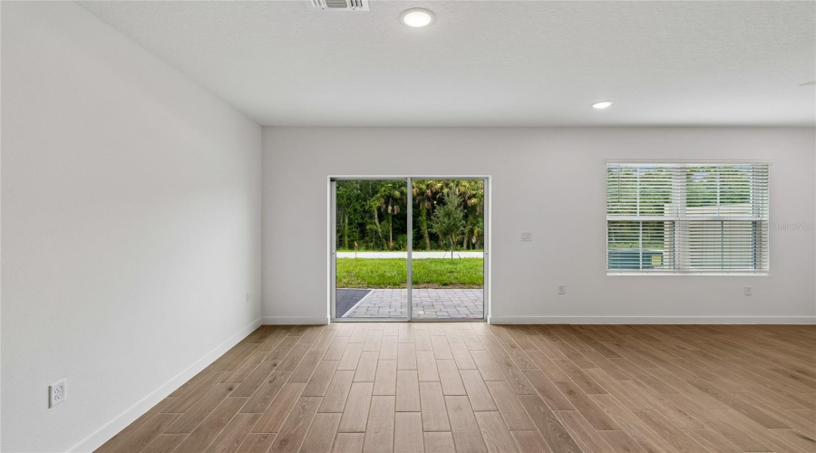 DAVENPORT, Florida 33837, 3 Bedrooms Bedrooms, ,2 BathroomsBathrooms,Residential,For Sale,WITHERS,0,MFRO6406815