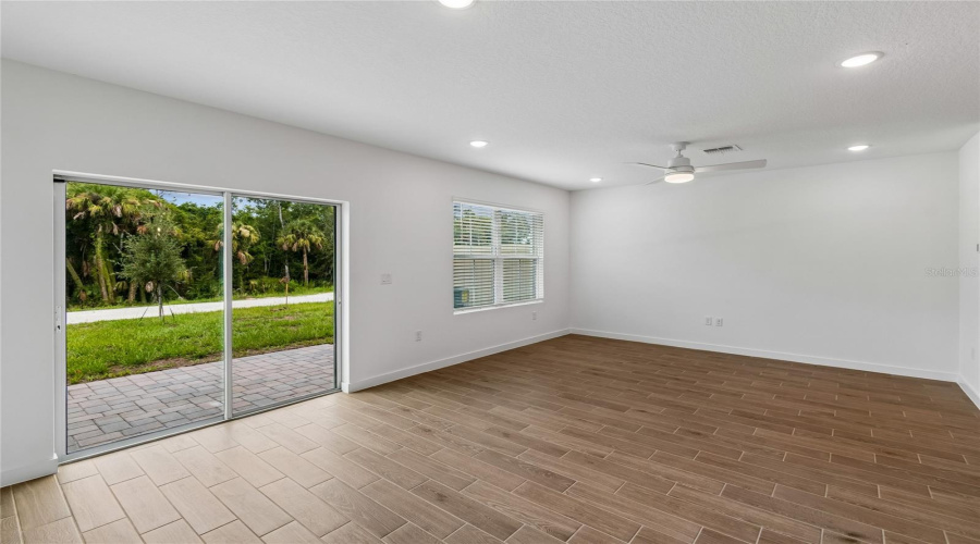 DAVENPORT, Florida 33837, 3 Bedrooms Bedrooms, ,2 BathroomsBathrooms,Residential,For Sale,WITHERS,0,MFRO6406815