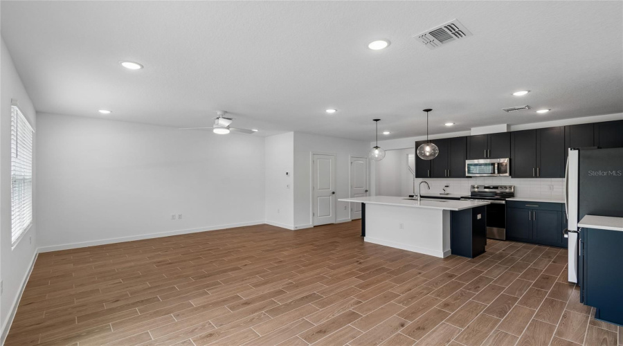 DAVENPORT, Florida 33837, 3 Bedrooms Bedrooms, ,2 BathroomsBathrooms,Residential,For Sale,WITHERS,0,MFRO6406815