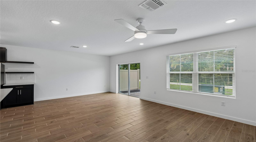 DAVENPORT, Florida 33837, 3 Bedrooms Bedrooms, ,2 BathroomsBathrooms,Residential,For Sale,WITHERS,0,MFRO6406815