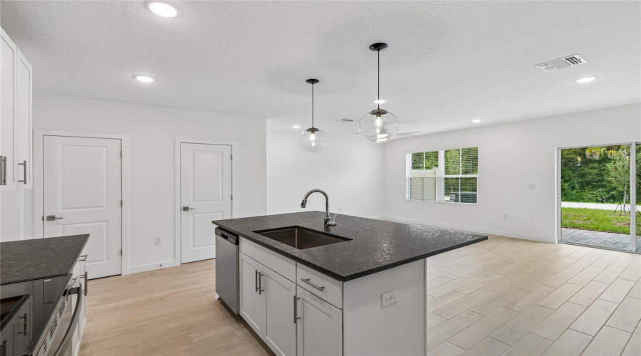 DAVENPORT, Florida 33837, 3 Bedrooms Bedrooms, ,2 BathroomsBathrooms,Residential,For Sale,WITHERS,0,MFRO6406817