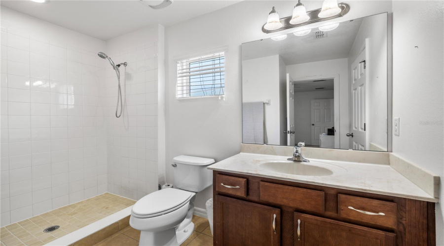 DAVENPORT, Florida 33837, 6 Bedrooms Bedrooms, ,5 BathroomsBathrooms,Residential,For Sale,ORANGE COSMOS,0,MFRTB8507217