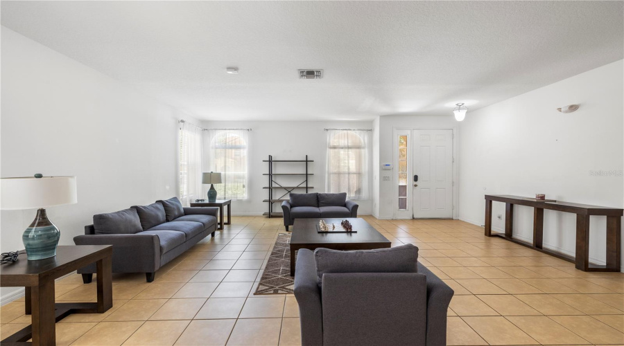 DAVENPORT, Florida 33837, 6 Bedrooms Bedrooms, ,5 BathroomsBathrooms,Residential,For Sale,ORANGE COSMOS,0,MFRTB8507217