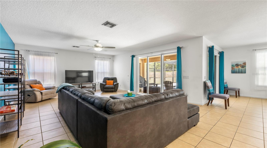 DAVENPORT, Florida 33837, 6 Bedrooms Bedrooms, ,5 BathroomsBathrooms,Residential,For Sale,ORANGE COSMOS,0,MFRTB8507217