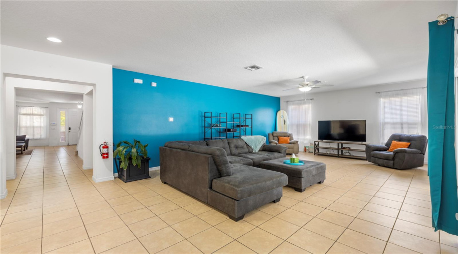 DAVENPORT, Florida 33837, 6 Bedrooms Bedrooms, ,5 BathroomsBathrooms,Residential,For Sale,ORANGE COSMOS,0,MFRTB8507217