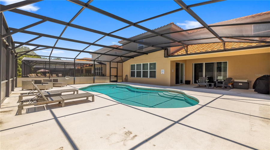 DAVENPORT, Florida 33837, 6 Bedrooms Bedrooms, ,5 BathroomsBathrooms,Residential,For Sale,ORANGE COSMOS,0,MFRTB8507217