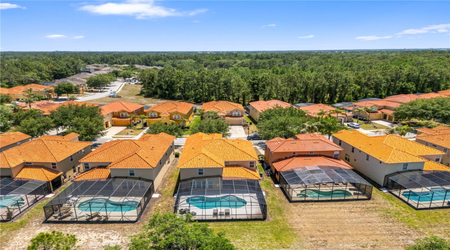 DAVENPORT, Florida 33837, 6 Bedrooms Bedrooms, ,5 BathroomsBathrooms,Residential,For Sale,ORANGE COSMOS,0,MFRTB8507217