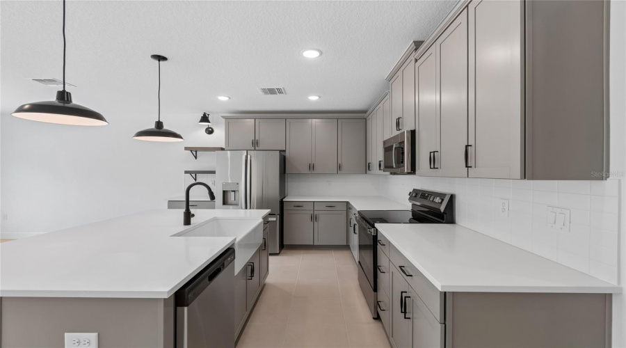 DAVENPORT, Florida 33837, 3 Bedrooms Bedrooms, ,2 BathroomsBathrooms,Residential,For Sale,WITHERS,0,MFRO6406819