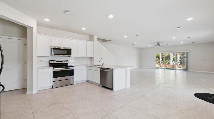 KISSIMMEE, Florida 34746, 3 Bedrooms Bedrooms, ,2 BathroomsBathrooms,Residential,For Sale,SPARKLING SHELL,0,MFRO6382561