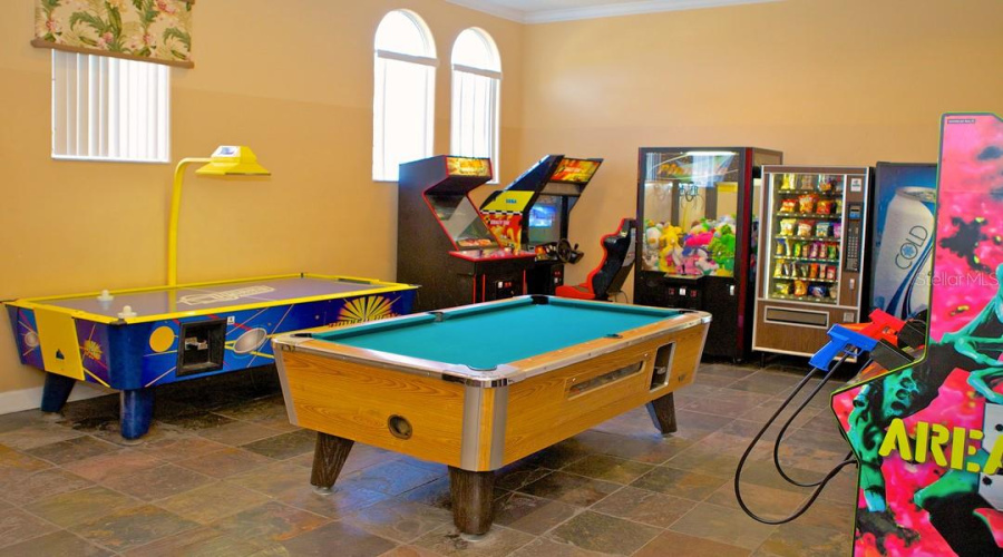 KISSIMMEE, Florida 34746, 7 Bedrooms Bedrooms, ,5 BathroomsBathrooms,Residential,For Sale,HIDEAWAY BEACH,0,MFRS5118091
