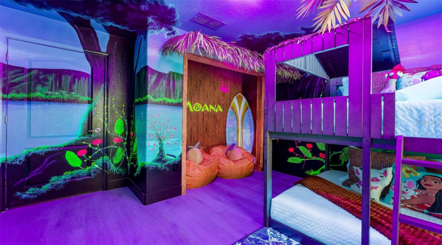 Themed second bedroom.