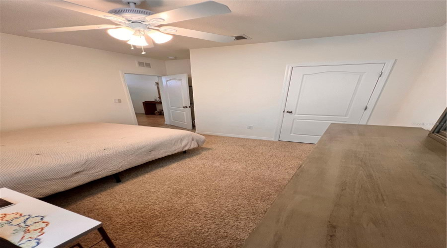 DAVENPORT, Florida 33897, 4 Bedrooms Bedrooms, ,2 BathroomsBathrooms,Residential,For Sale,IGUANA,0,MFRO6406726