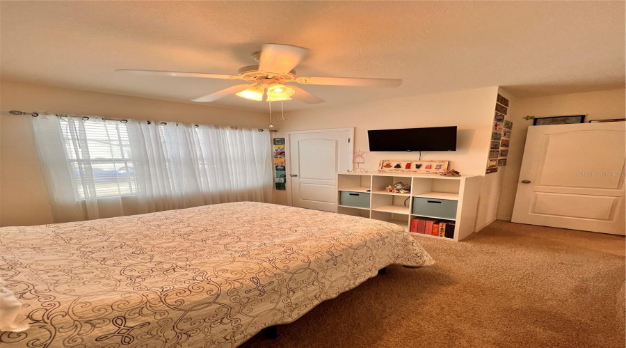 DAVENPORT, Florida 33897, 4 Bedrooms Bedrooms, ,2 BathroomsBathrooms,Residential,For Sale,IGUANA,0,MFRO6406726