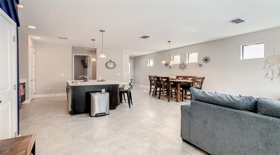 DAVENPORT, Florida 33896, 4 Bedrooms Bedrooms, ,3 BathroomsBathrooms,Residential,For Sale,VILLA DOMANI,0,MFRS5149715