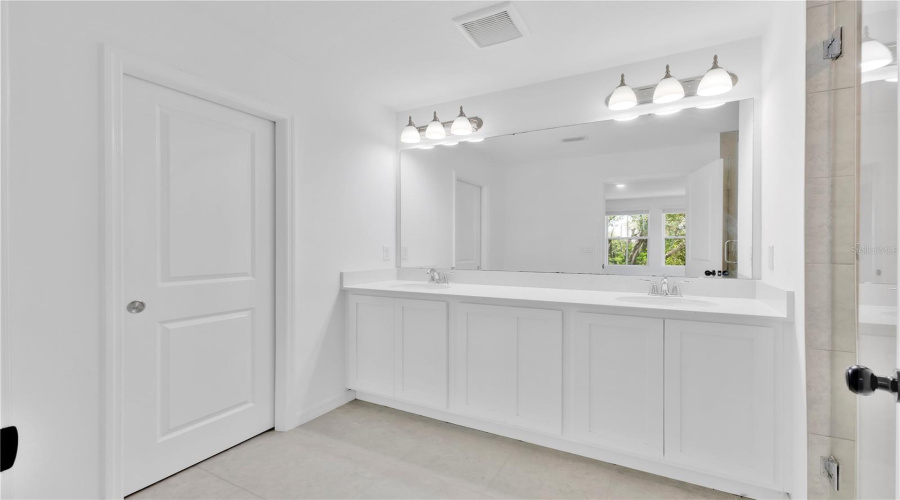DAVENPORT, Florida 33896, 3 Bedrooms Bedrooms, ,2 BathroomsBathrooms,Residential,For Sale,SANIBEL,0,MFRO6404283