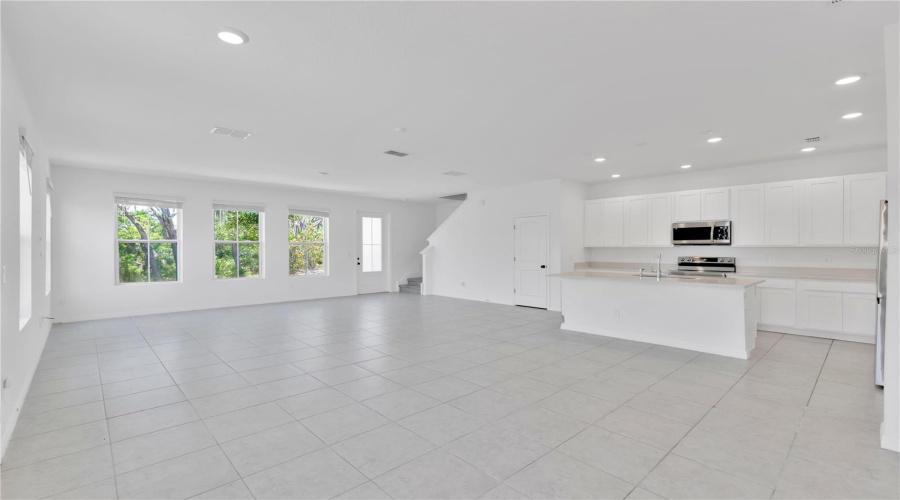 DAVENPORT, Florida 33896, 3 Bedrooms Bedrooms, ,2 BathroomsBathrooms,Residential,For Sale,SANIBEL,0,MFRO6404283