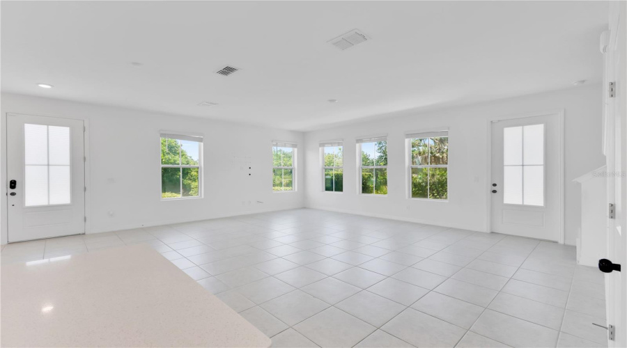 DAVENPORT, Florida 33896, 3 Bedrooms Bedrooms, ,2 BathroomsBathrooms,Residential,For Sale,SANIBEL,0,MFRO6404283
