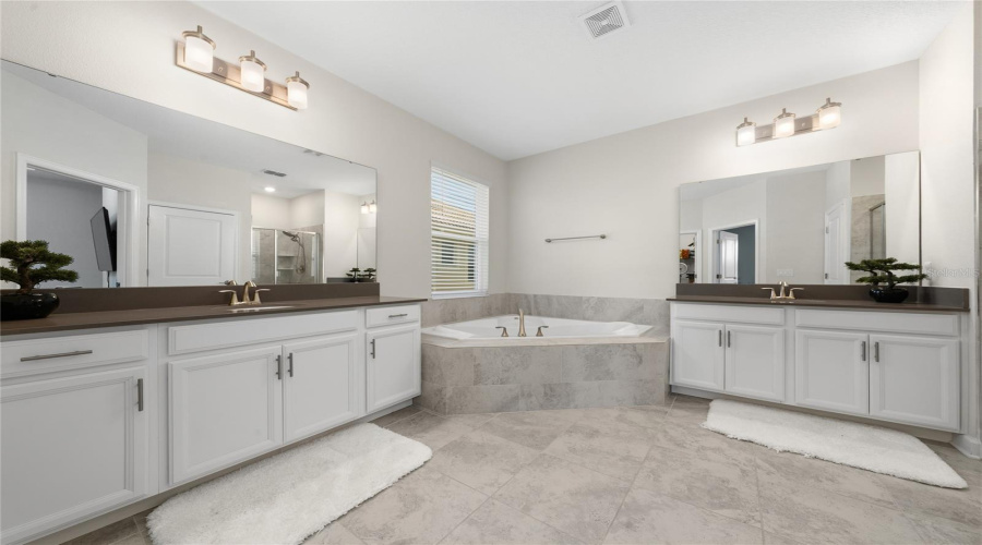 CHAMPIONS GATE, Florida 33896, 5 Bedrooms Bedrooms, ,4 BathroomsBathrooms,Residential,For Sale,CROQUET,0,MFRS5149134