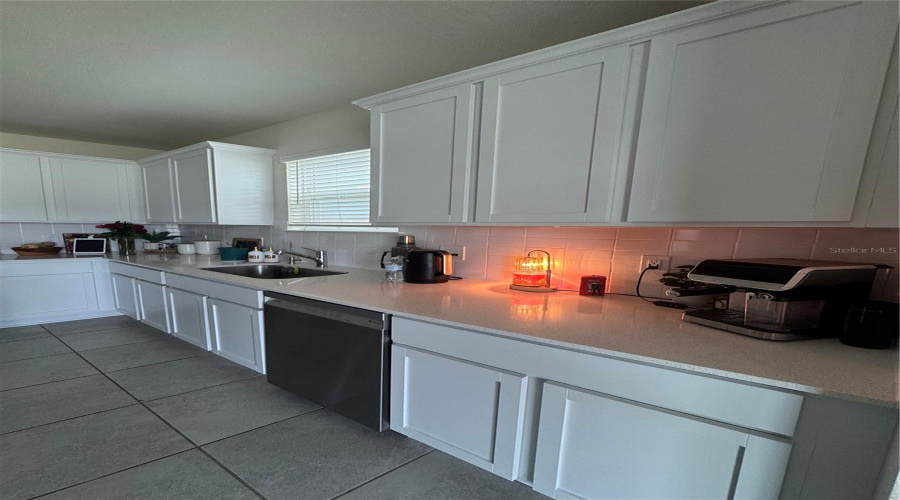 DAVENPORT, Florida 33896, 4 Bedrooms Bedrooms, ,3 BathroomsBathrooms,Residential,For Sale,DELIGHTFUL,0,MFRS5149730