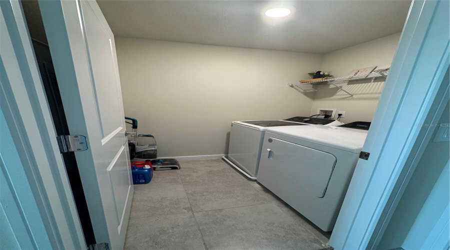 DAVENPORT, Florida 33896, 4 Bedrooms Bedrooms, ,3 BathroomsBathrooms,Residential,For Sale,DELIGHTFUL,0,MFRS5149730