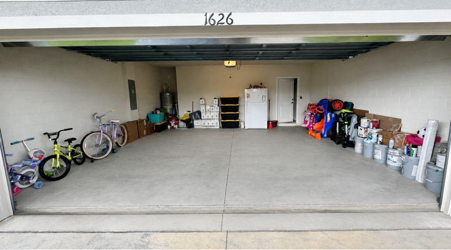 DAVENPORT, Florida 33896, 4 Bedrooms Bedrooms, ,3 BathroomsBathrooms,Residential,For Sale,DELIGHTFUL,0,MFRS5149730
